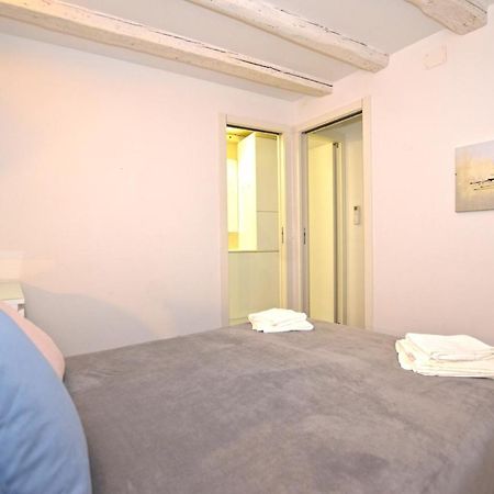 Pisinium Apartment Ровінь Екстер'єр фото